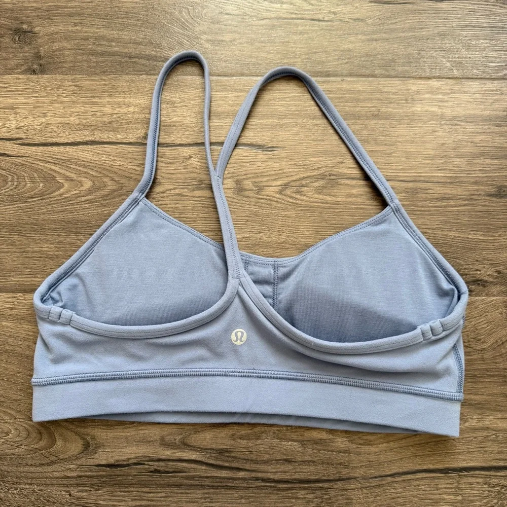Lululemon Flow Light Blue Gray Flow Y Nulu Sports Bra Size 8 Women W2ASYS